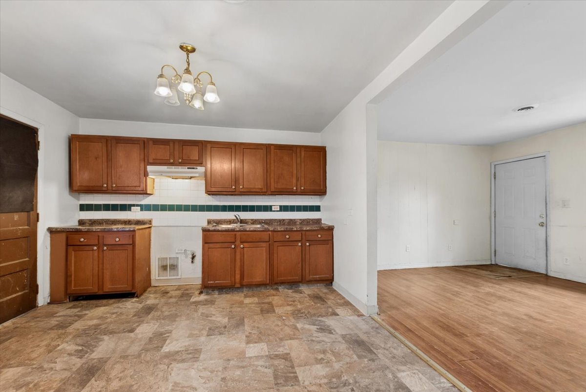 2117 217th Street, Sauk Village, IL 60411