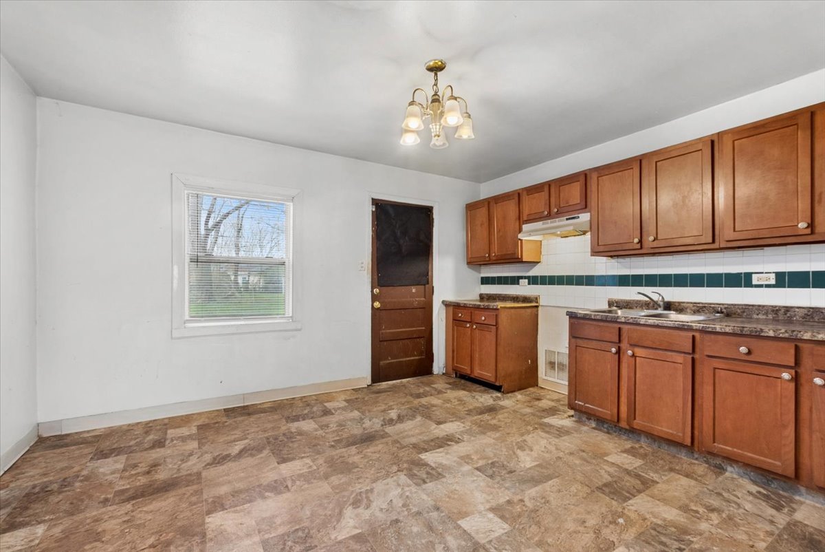 2117 217th Street, Sauk Village, IL 60411