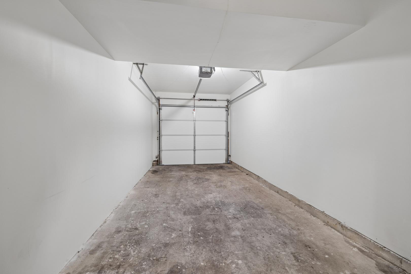 Crest Hill, IL 60403