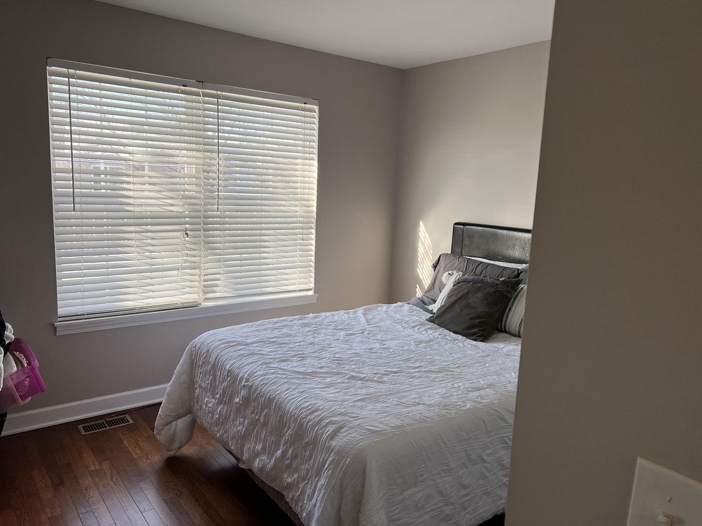 2004 N SILVER LAKE Road, Arlington Heights, IL 60004