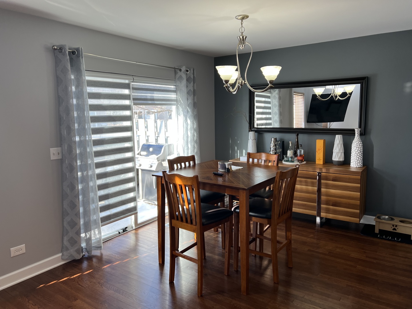 2004 N SILVER LAKE Road, Arlington Heights, IL 60004