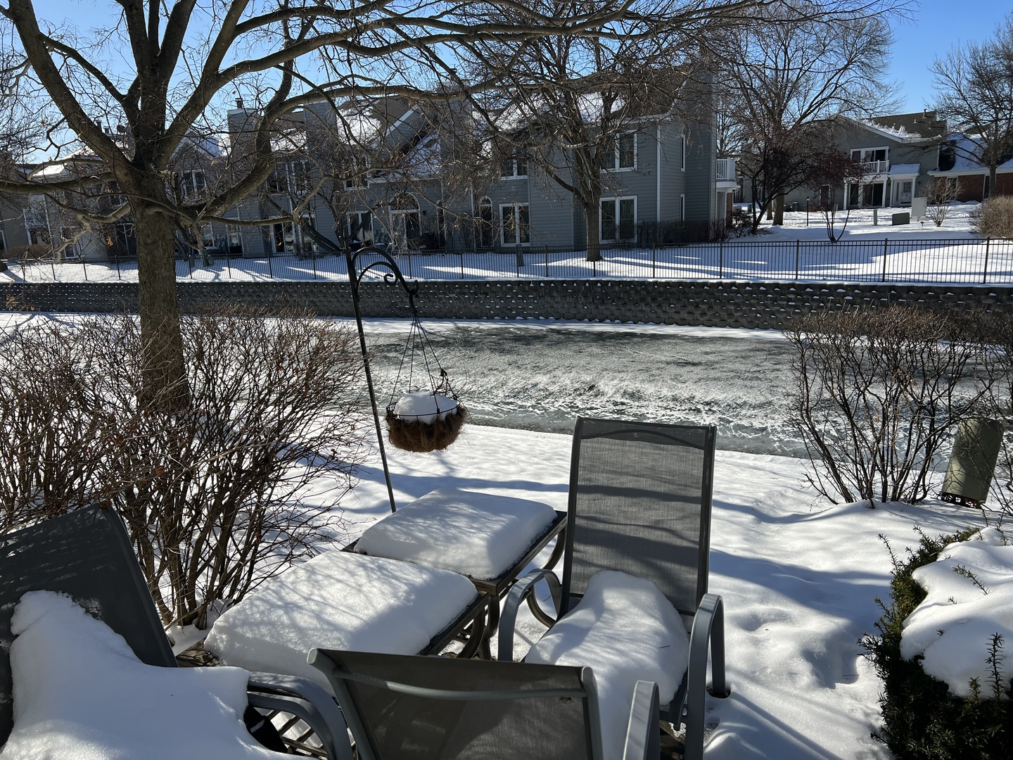 2004 N SILVER LAKE Road, Arlington Heights, IL 60004