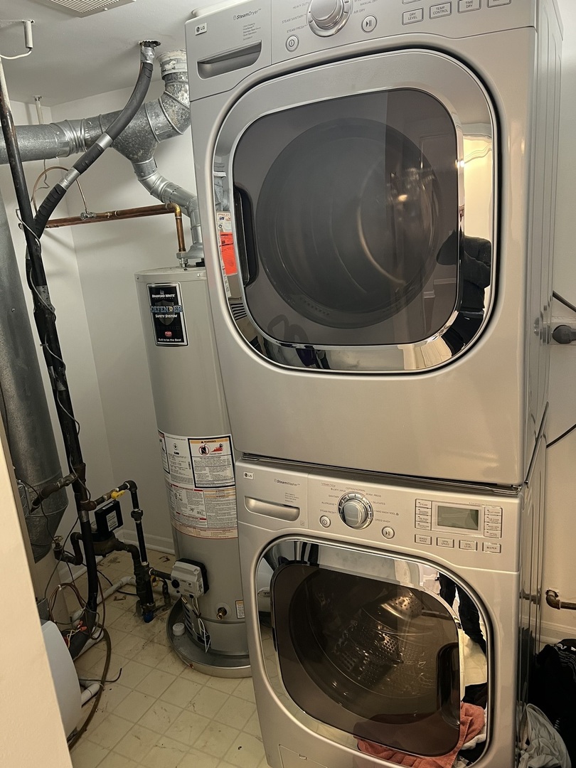 2004 N SILVER LAKE Road, Arlington Heights, IL 60004