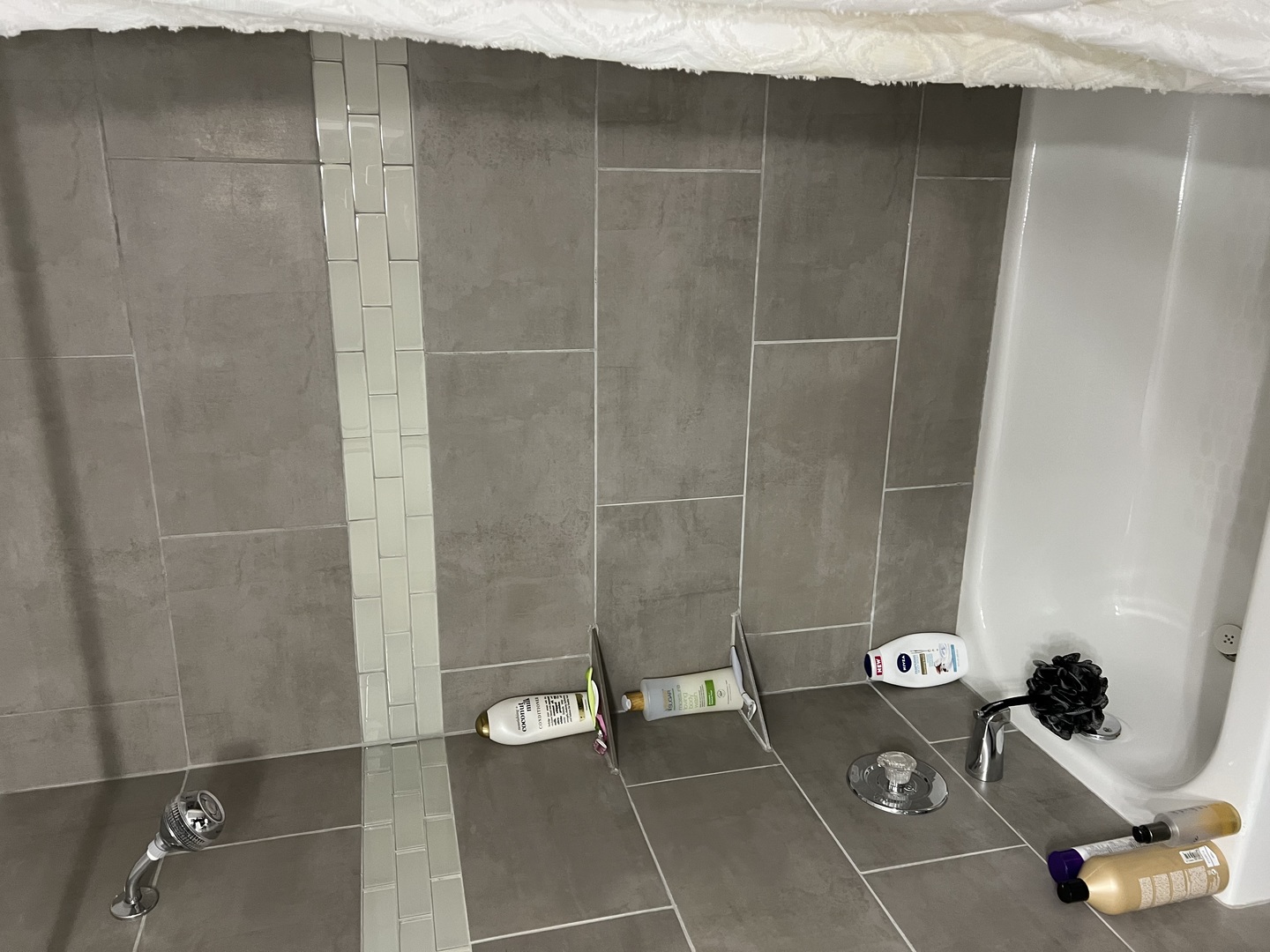 2004 N SILVER LAKE Road, Arlington Heights, IL 60004