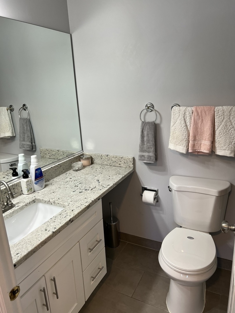 2004 N SILVER LAKE Road, Arlington Heights, IL 60004