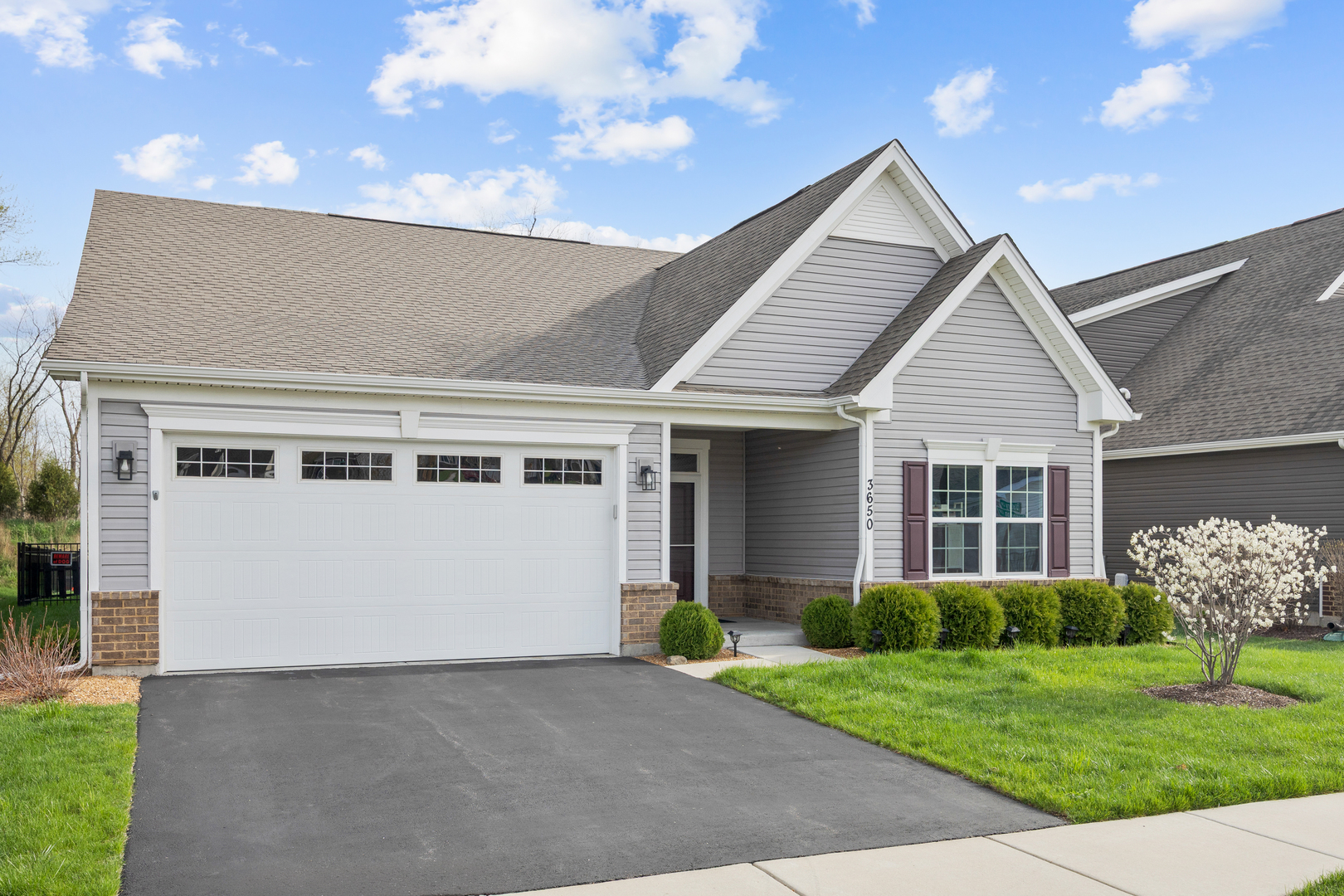 3650 Reddington Circle, Elgin, IL 60124
