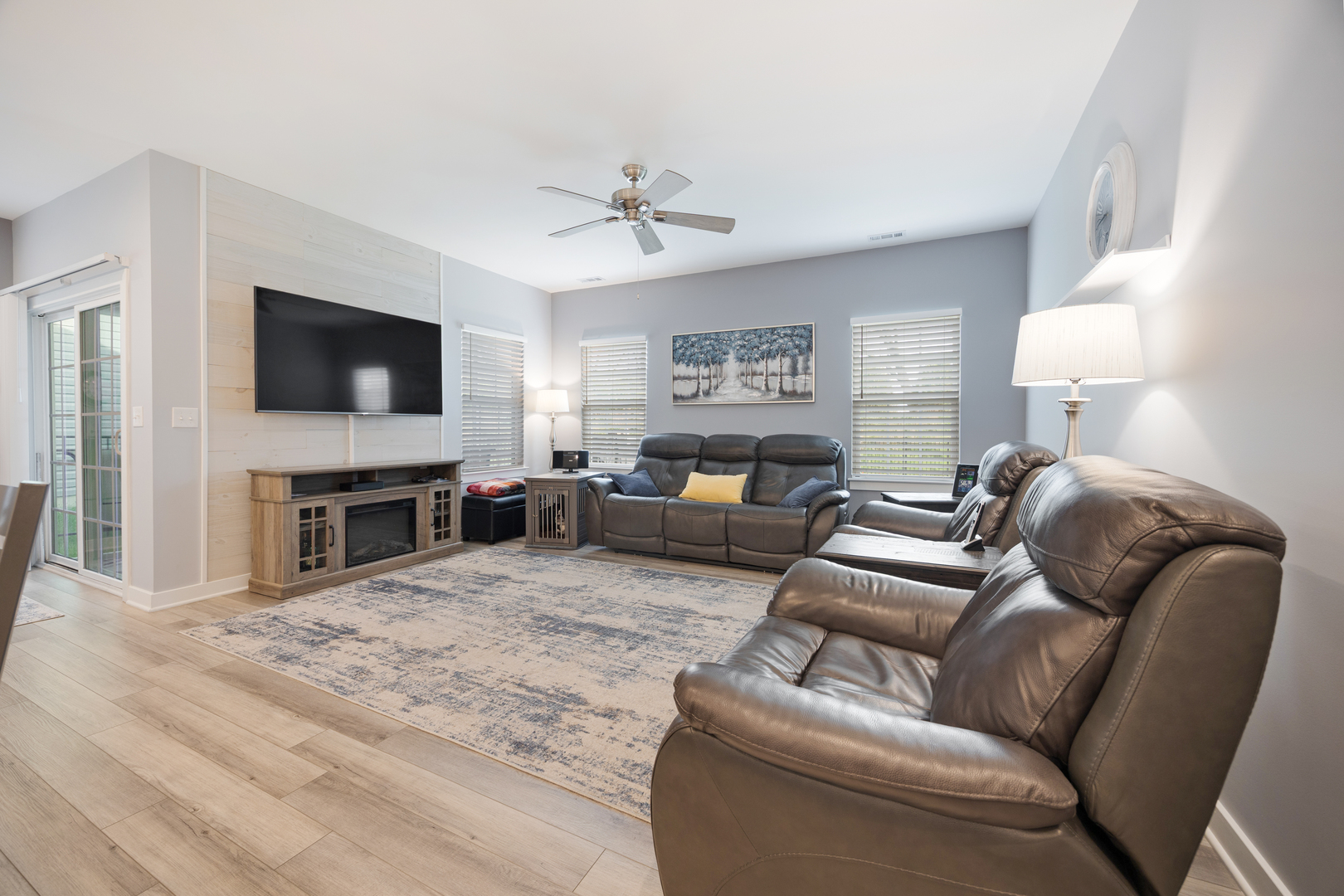 3650 Reddington Circle, Elgin, IL 60124