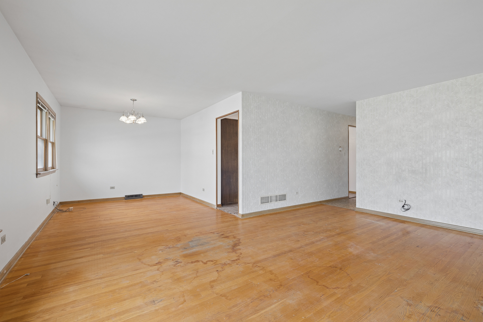 7737 Odell Avenue, Bridgeview, IL 60455