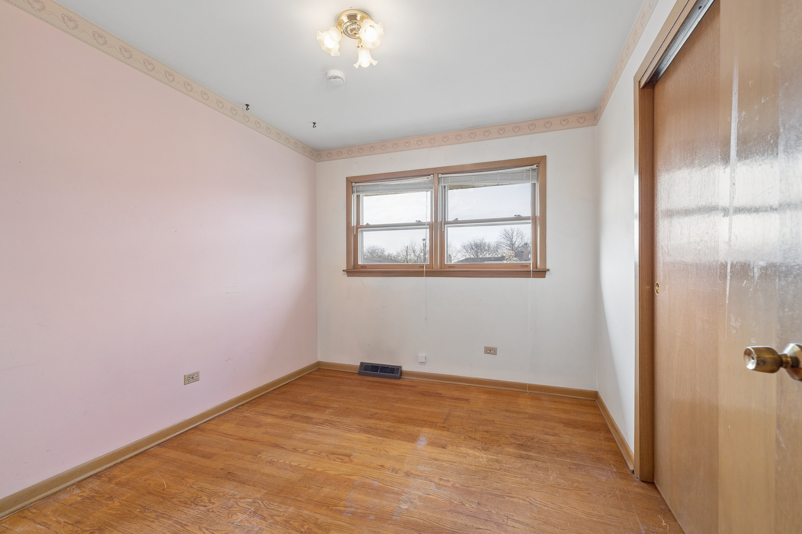 7737 Odell Avenue, Bridgeview, IL 60455