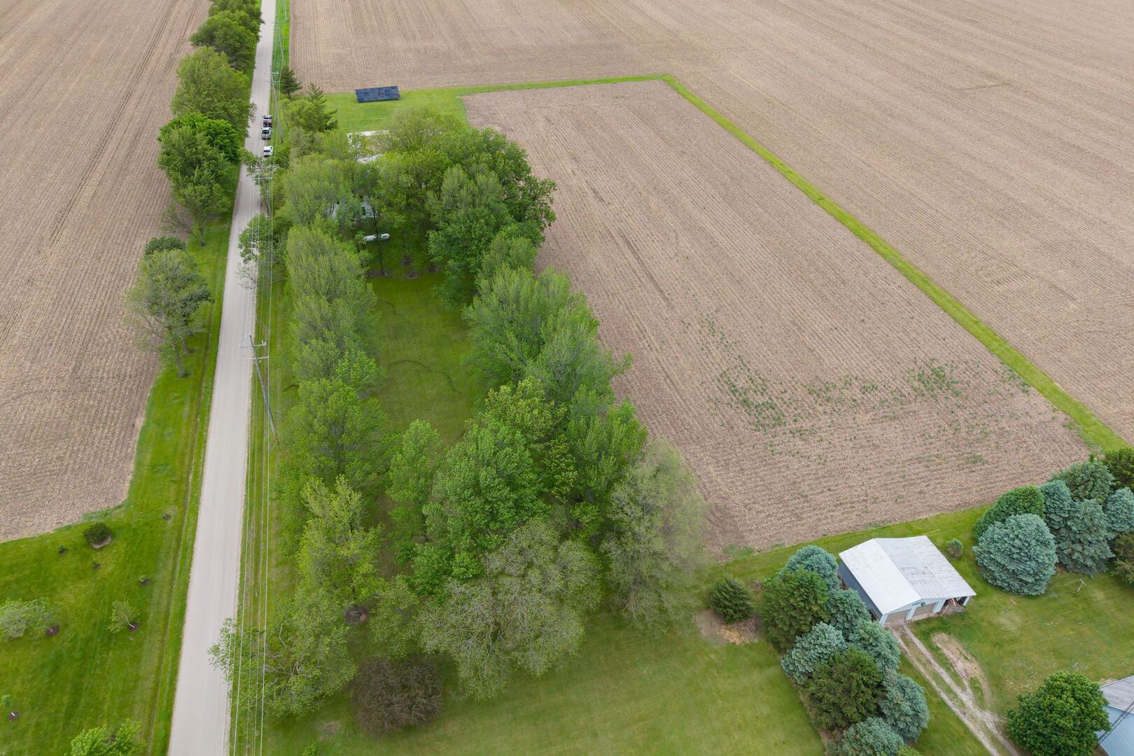 12610 N 1900 East Road, Fairbury, IL 61739