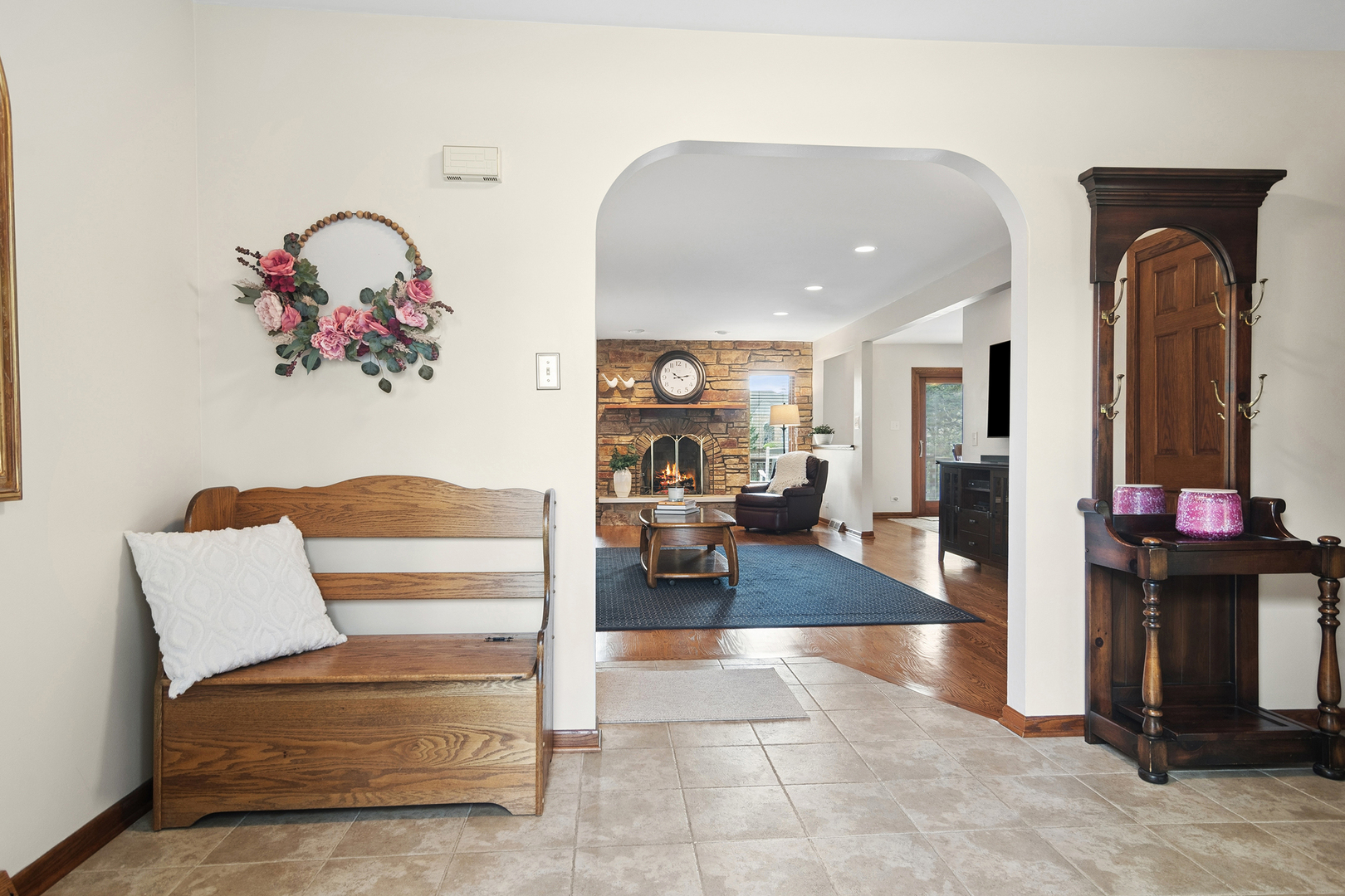 897 W Kelly Ann Drive, Palatine, IL 60067