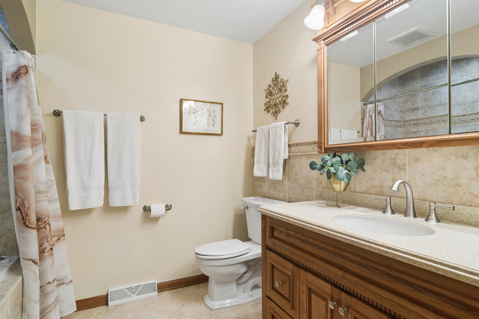 897 W Kelly Ann Drive, Palatine, IL 60067