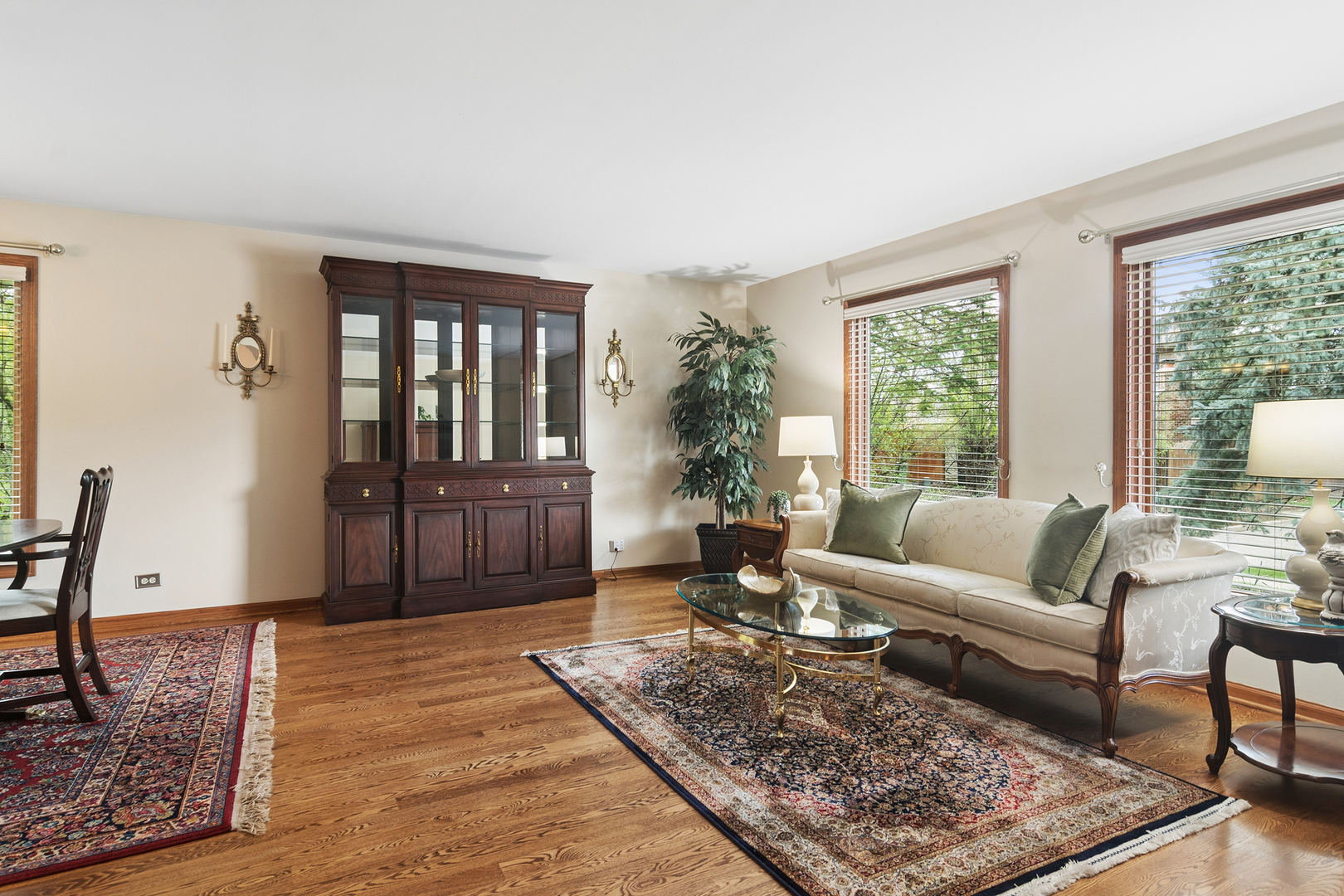 897 W Kelly Ann Drive, Palatine, IL 60067