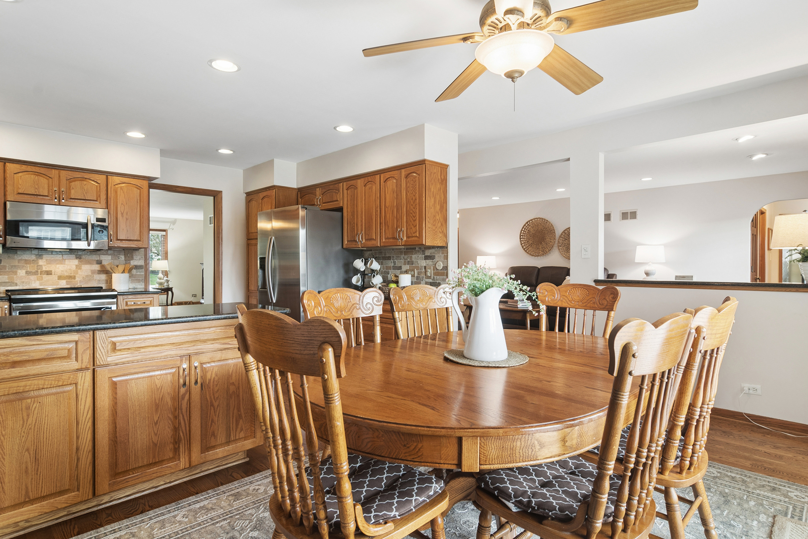 897 W Kelly Ann Drive, Palatine, IL 60067