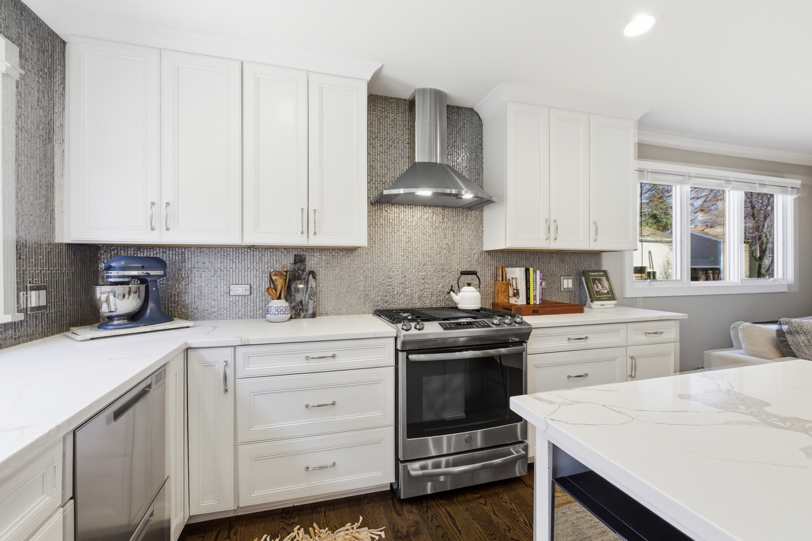 2105 Timber Lane, Wheaton, IL 60189