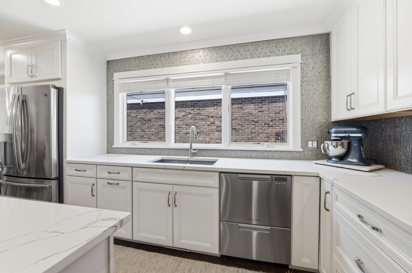 2105 Timber Lane, Wheaton, IL 60189