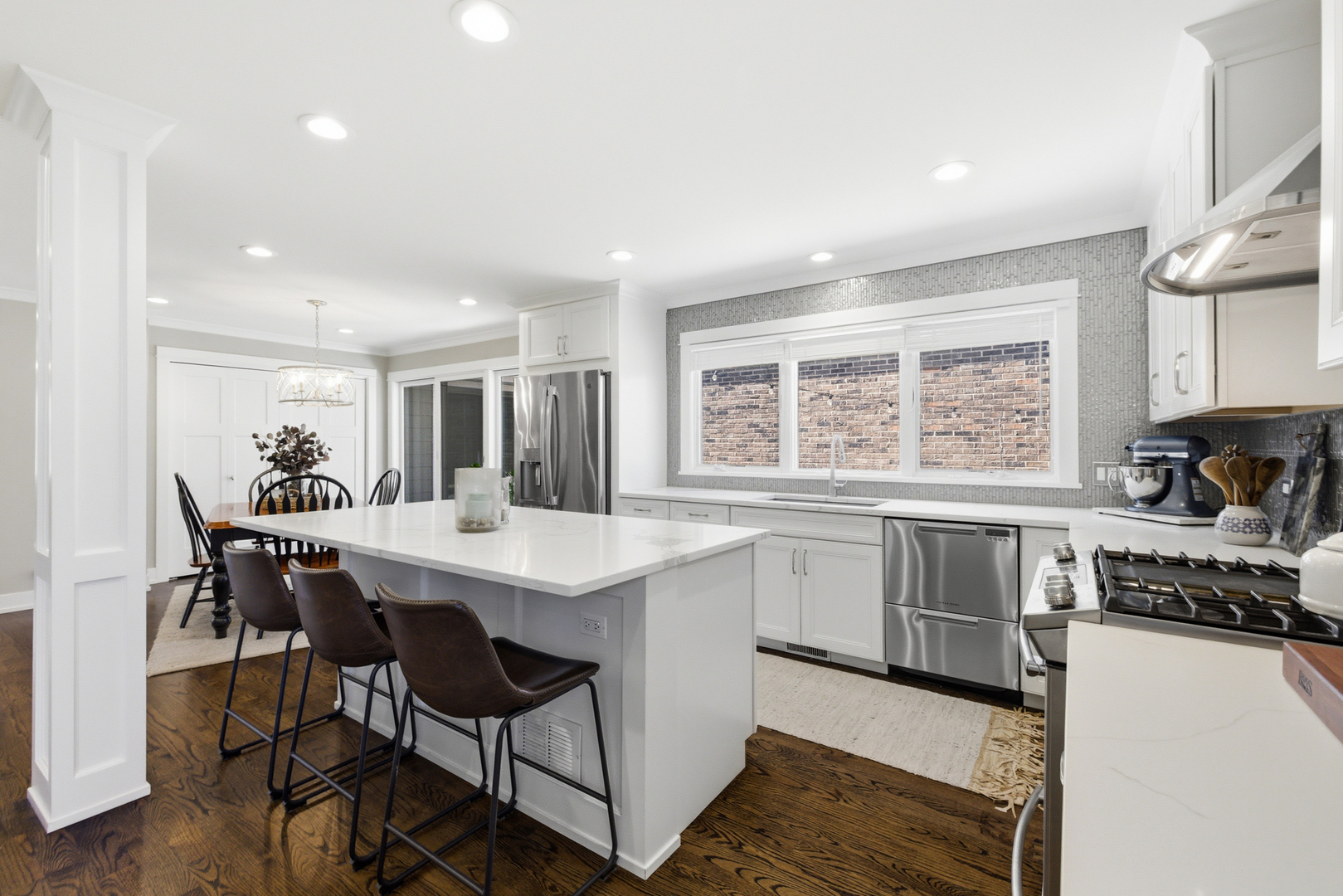 2105 Timber Lane, Wheaton, IL 60189