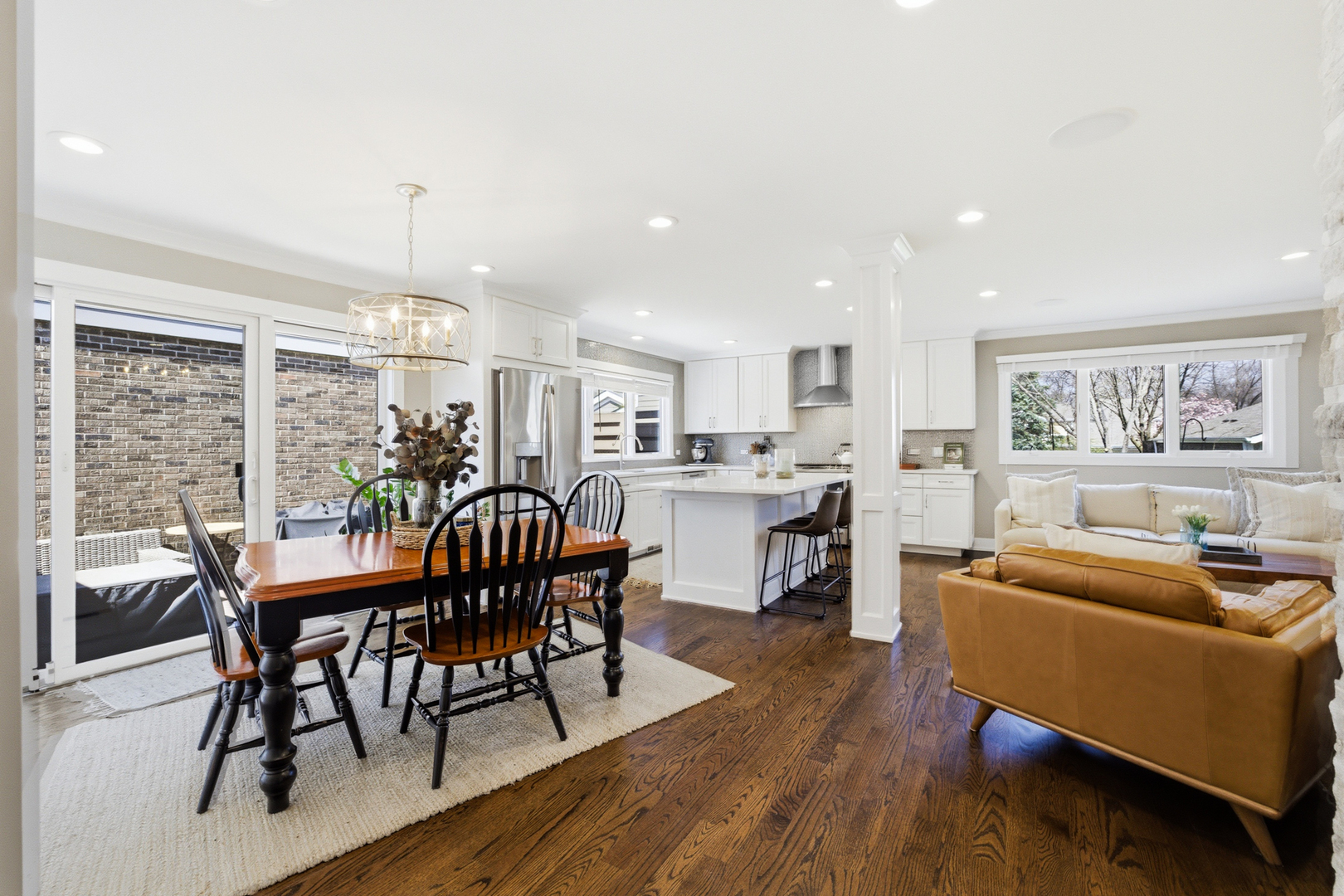 2105 Timber Lane, Wheaton, IL 60189