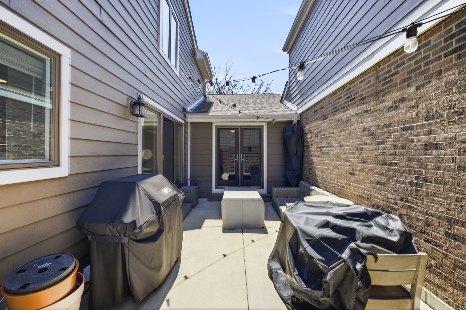 2105 Timber Lane, Wheaton, IL 60189