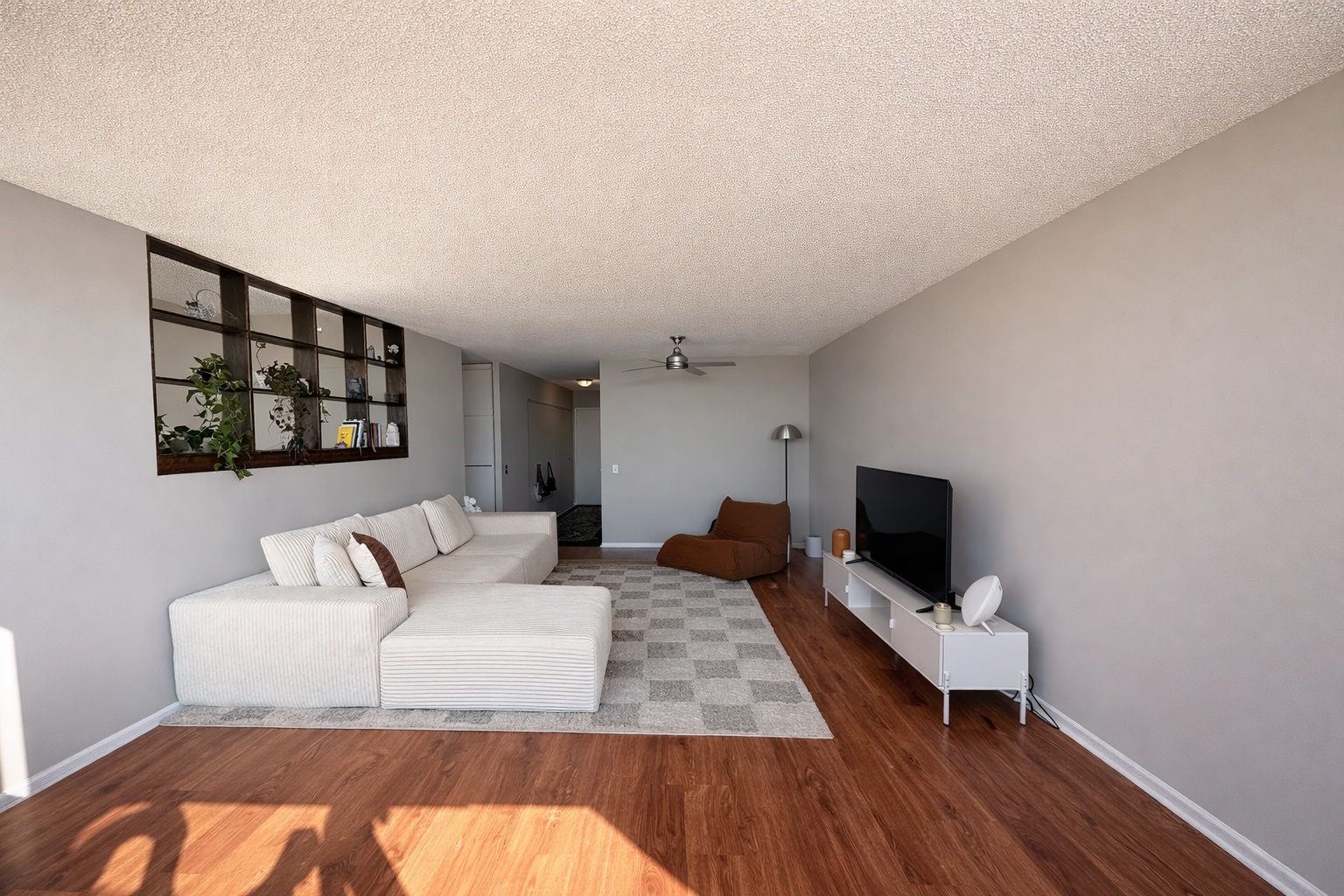 5320 N Sheridan Road #910, Chicago, IL 60640