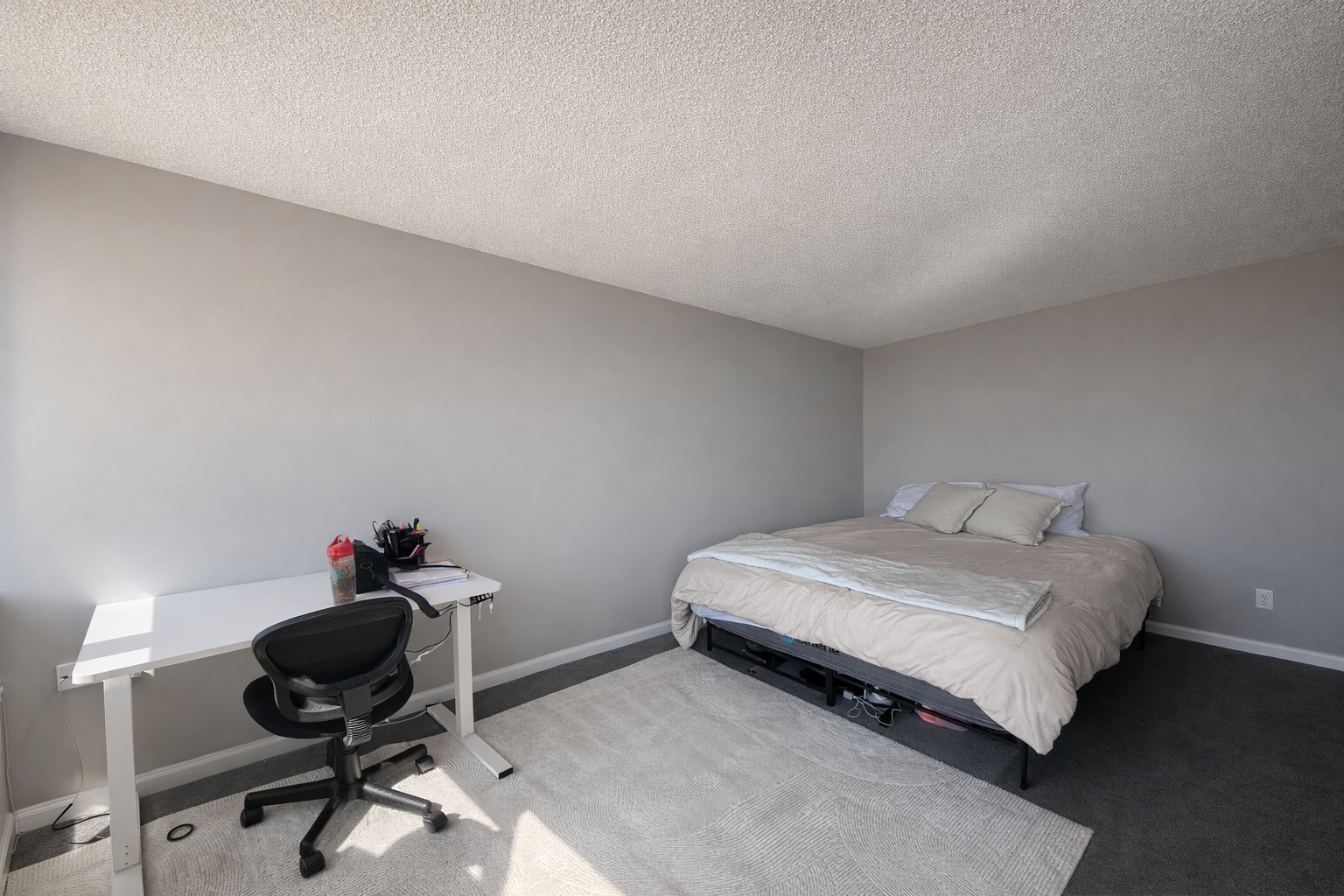 5320 N Sheridan Road #910, Chicago, IL 60640