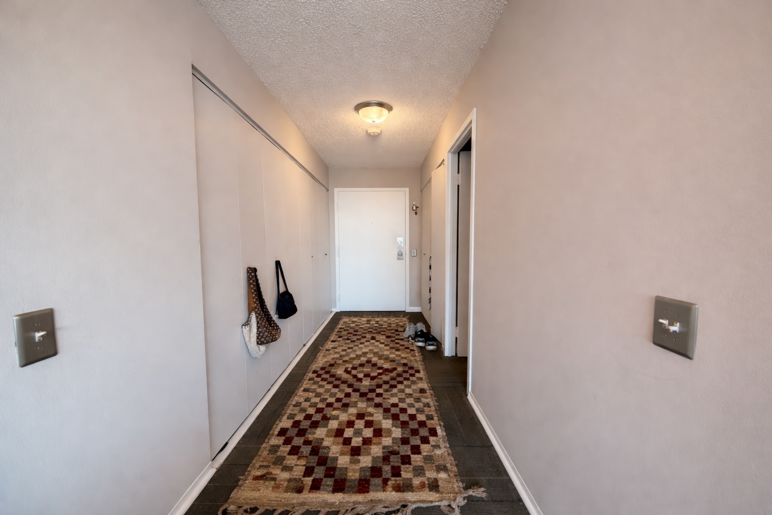 5320 N Sheridan Road #910, Chicago, IL 60640