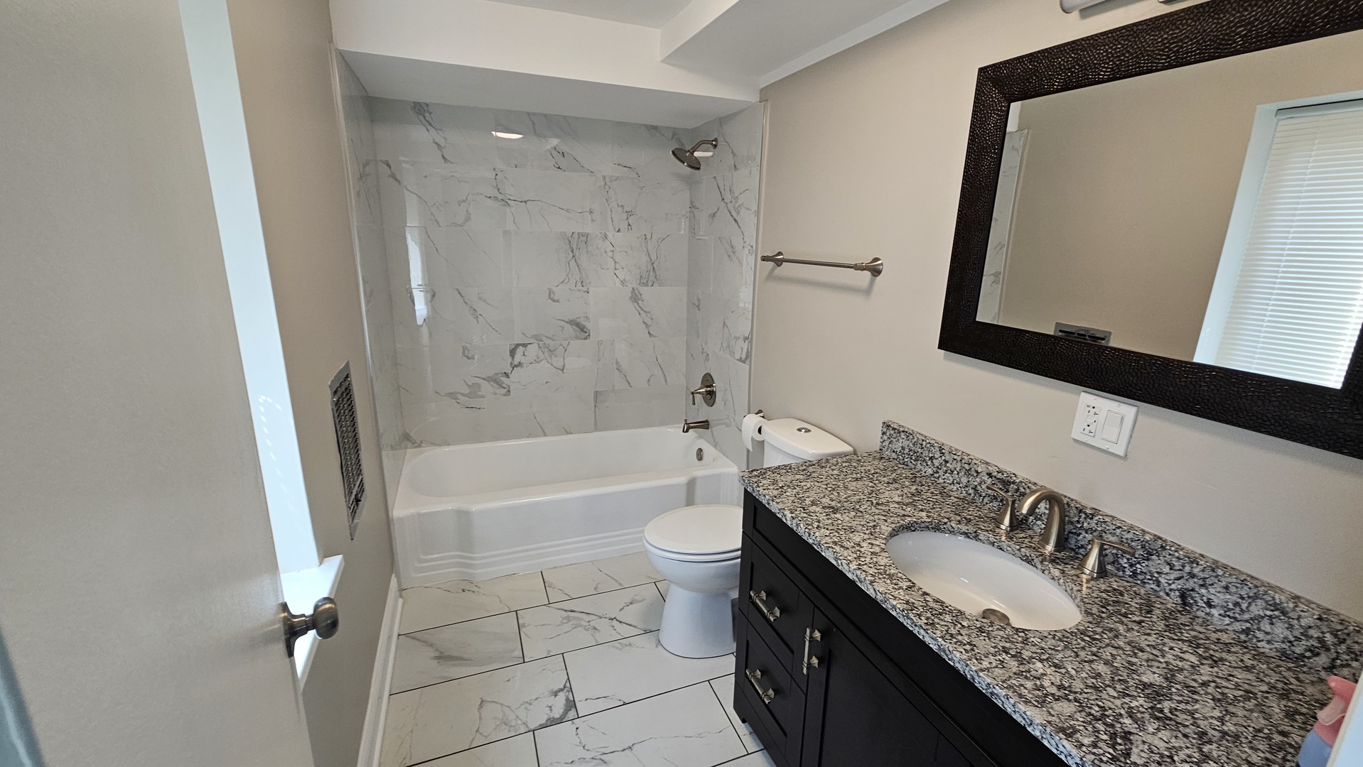 2640 Central Drive #1N, Flossmoor, IL 60422