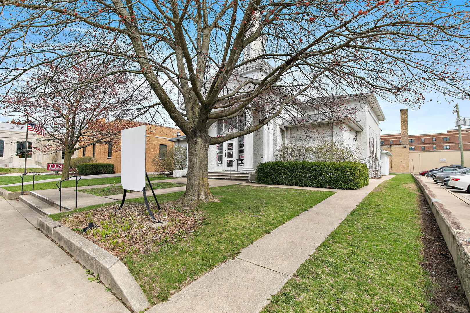 220 N 3rd Street, DeKalb, IL 60115