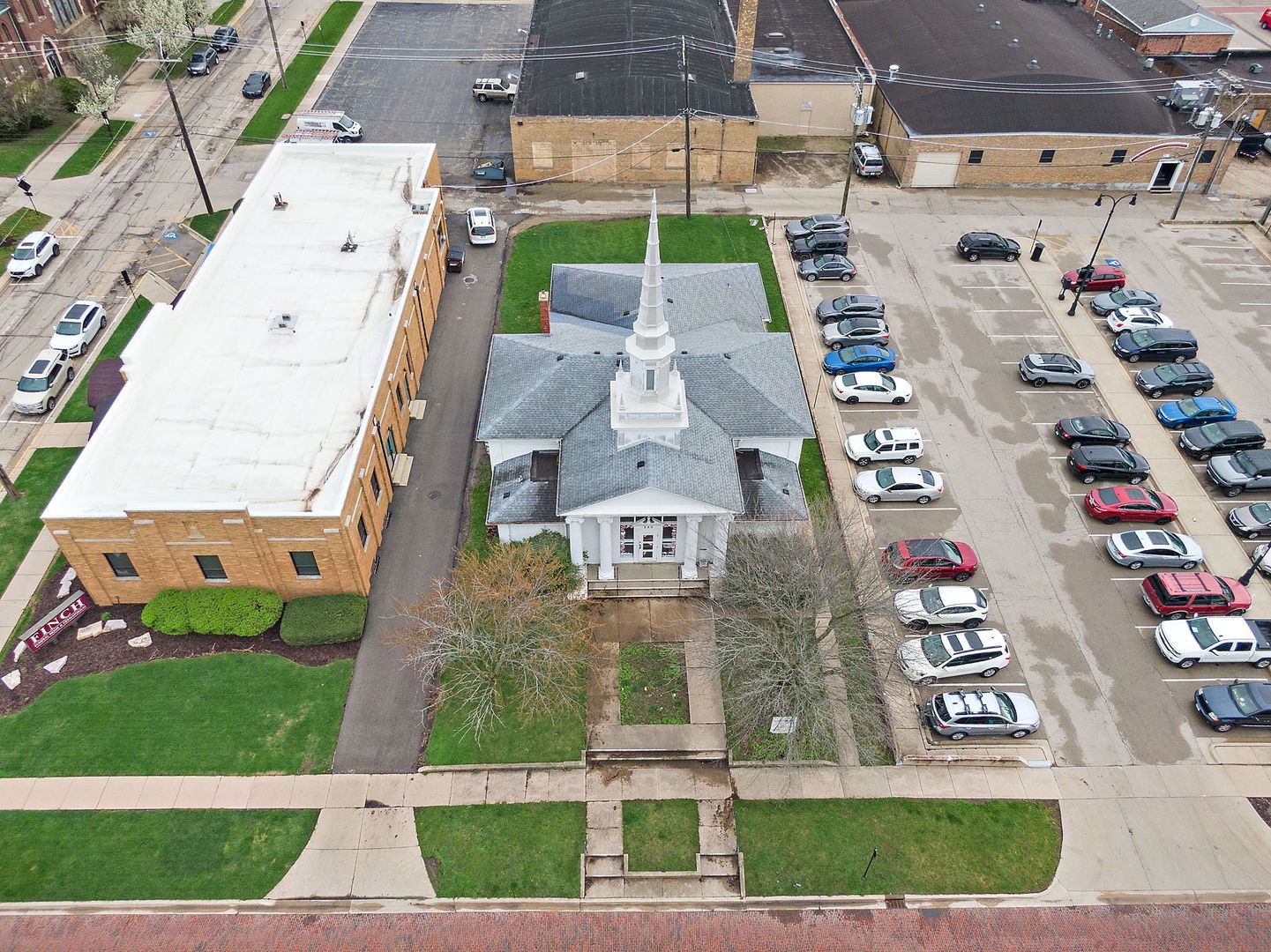 220 N 3rd Street, DeKalb, IL 60115