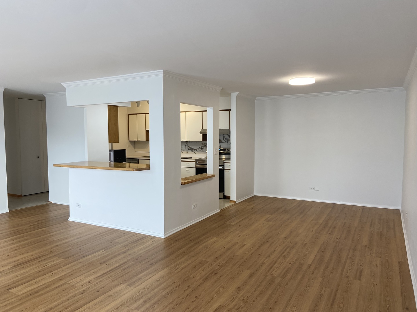 1605 E Central Road #410B, Arlington Heights, IL 60005