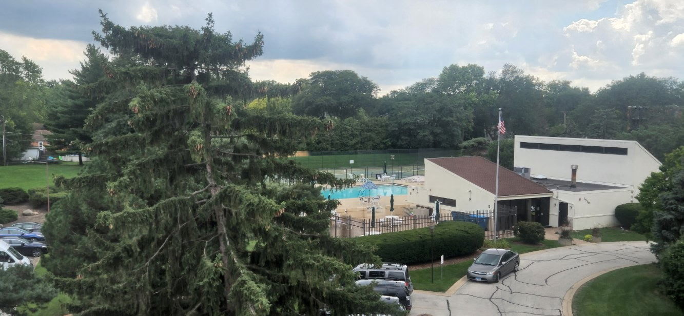 1605 E Central Road #410B, Arlington Heights, IL 60005