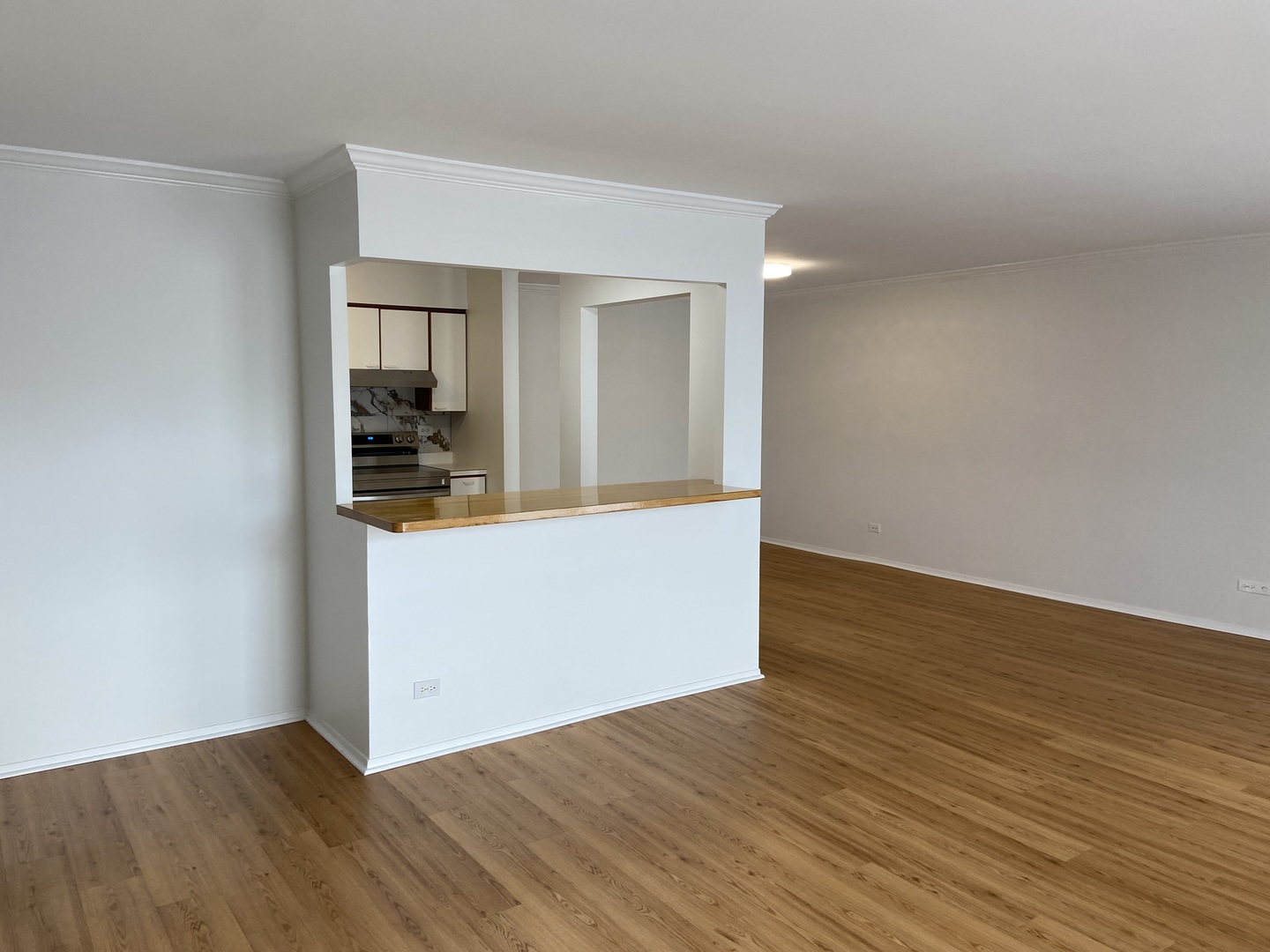 1605 E Central Road #410B, Arlington Heights, IL 60005