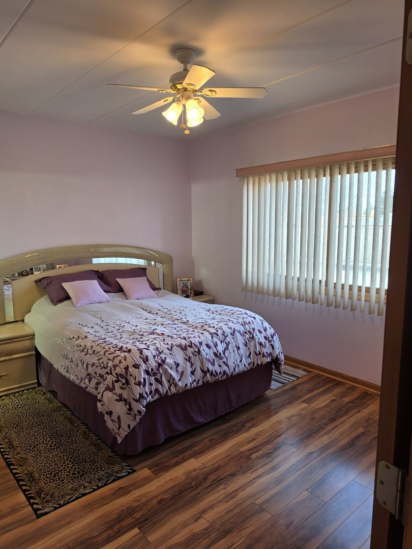 7902 NAGLE Avenue #2S, Burbank, IL 60459