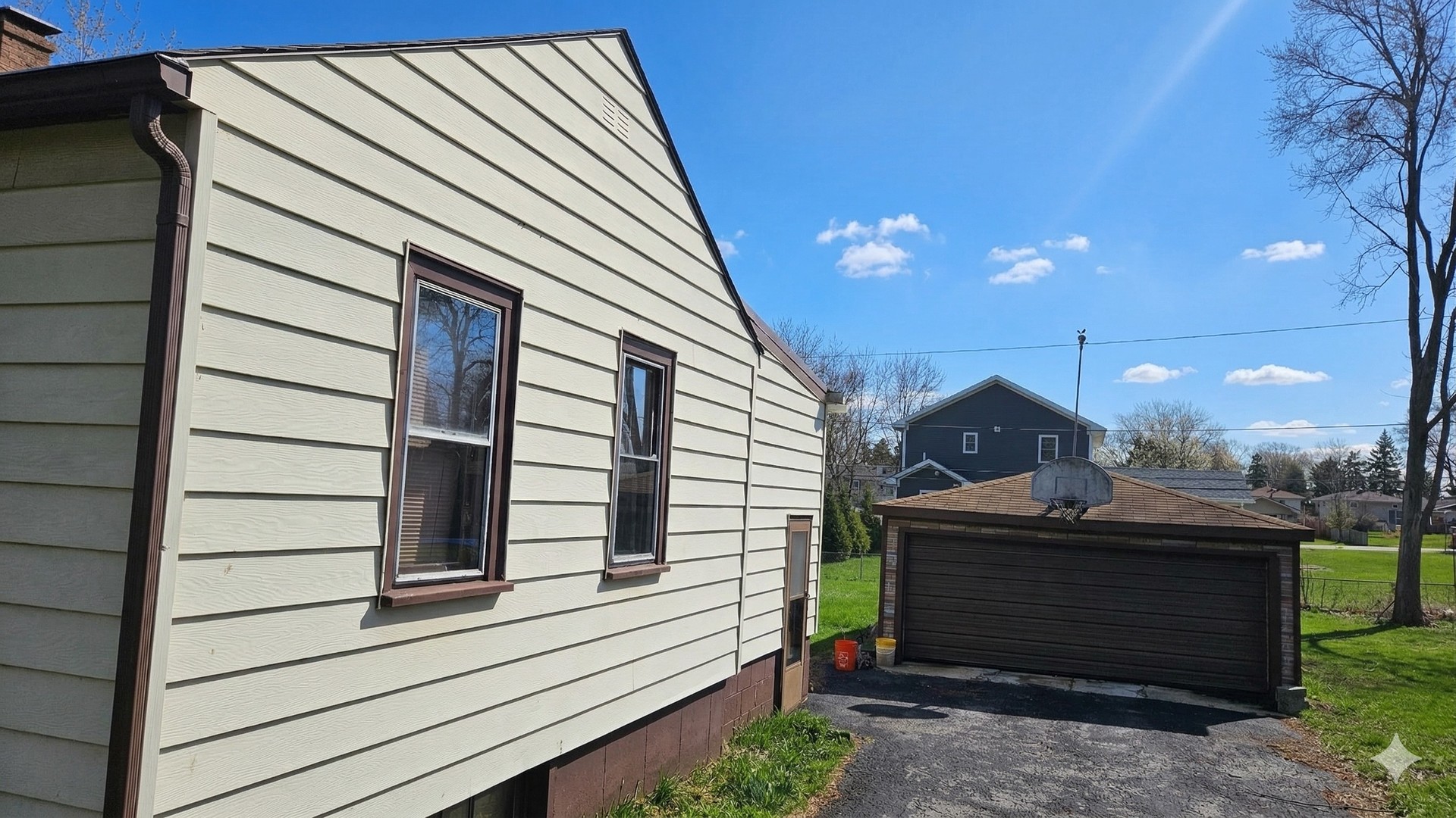 2N071 La Londe Avenue, Lombard, IL 60148