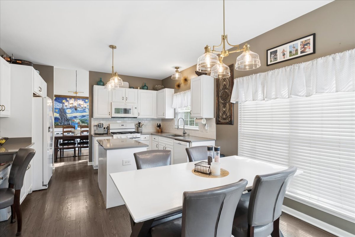 29676 N Environ Circle, Lake Bluff, IL 60044