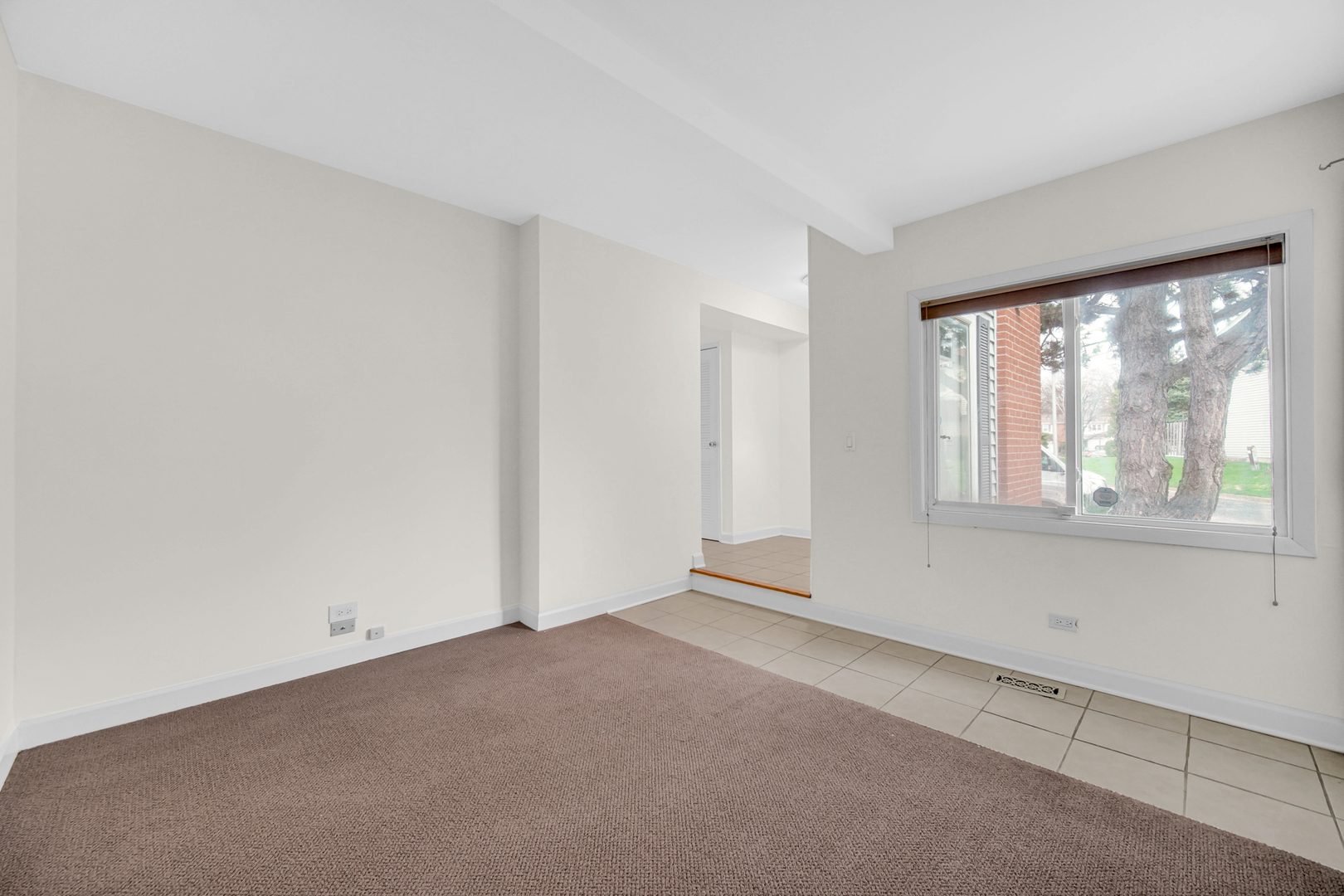 140 Leslie Lane, Bolingbrook, IL 60440