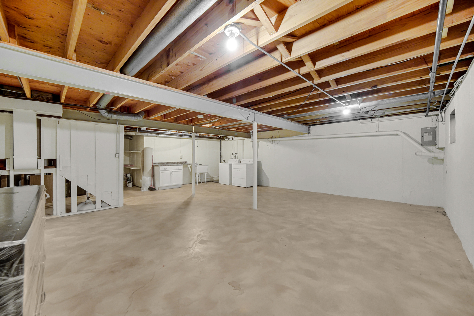 140 Leslie Lane, Bolingbrook, IL 60440