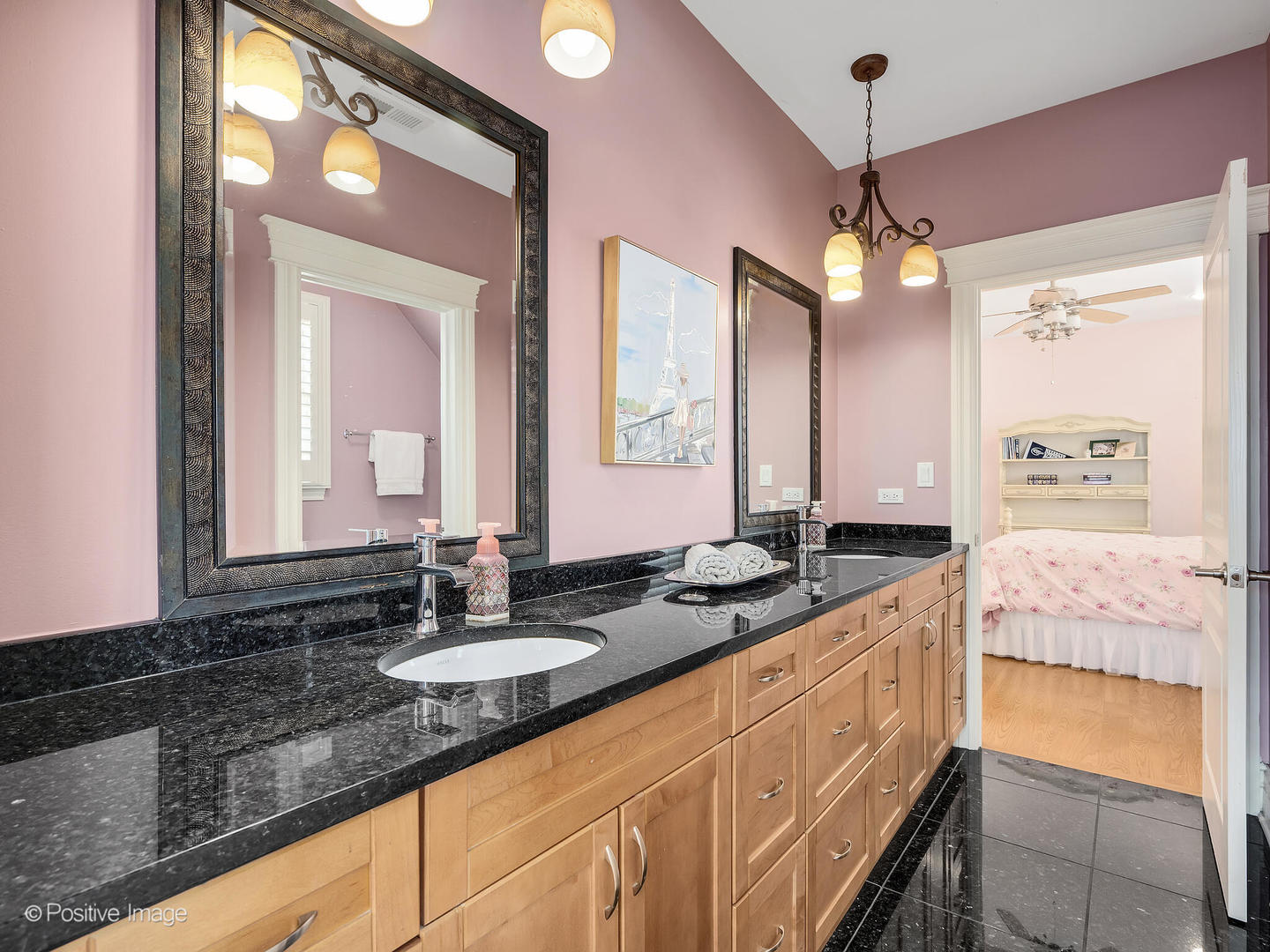 451 S SPRING Avenue, La Grange, IL 60525