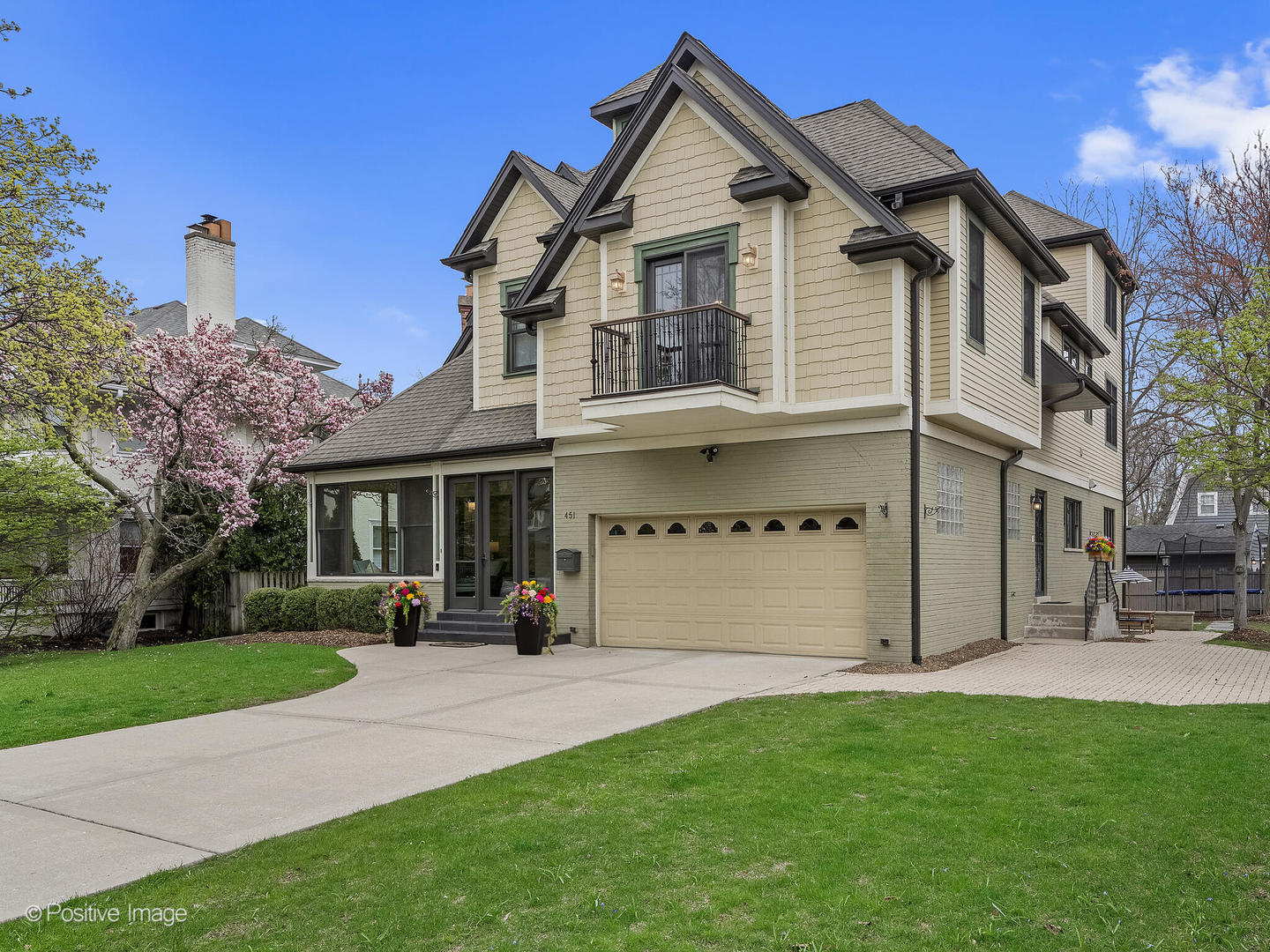 451 S SPRING Avenue, La Grange, IL 60525