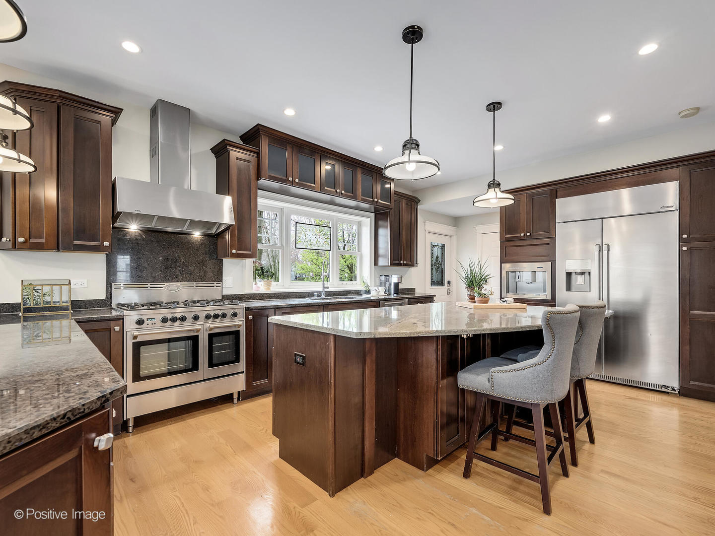 451 S SPRING Avenue, La Grange, IL 60525