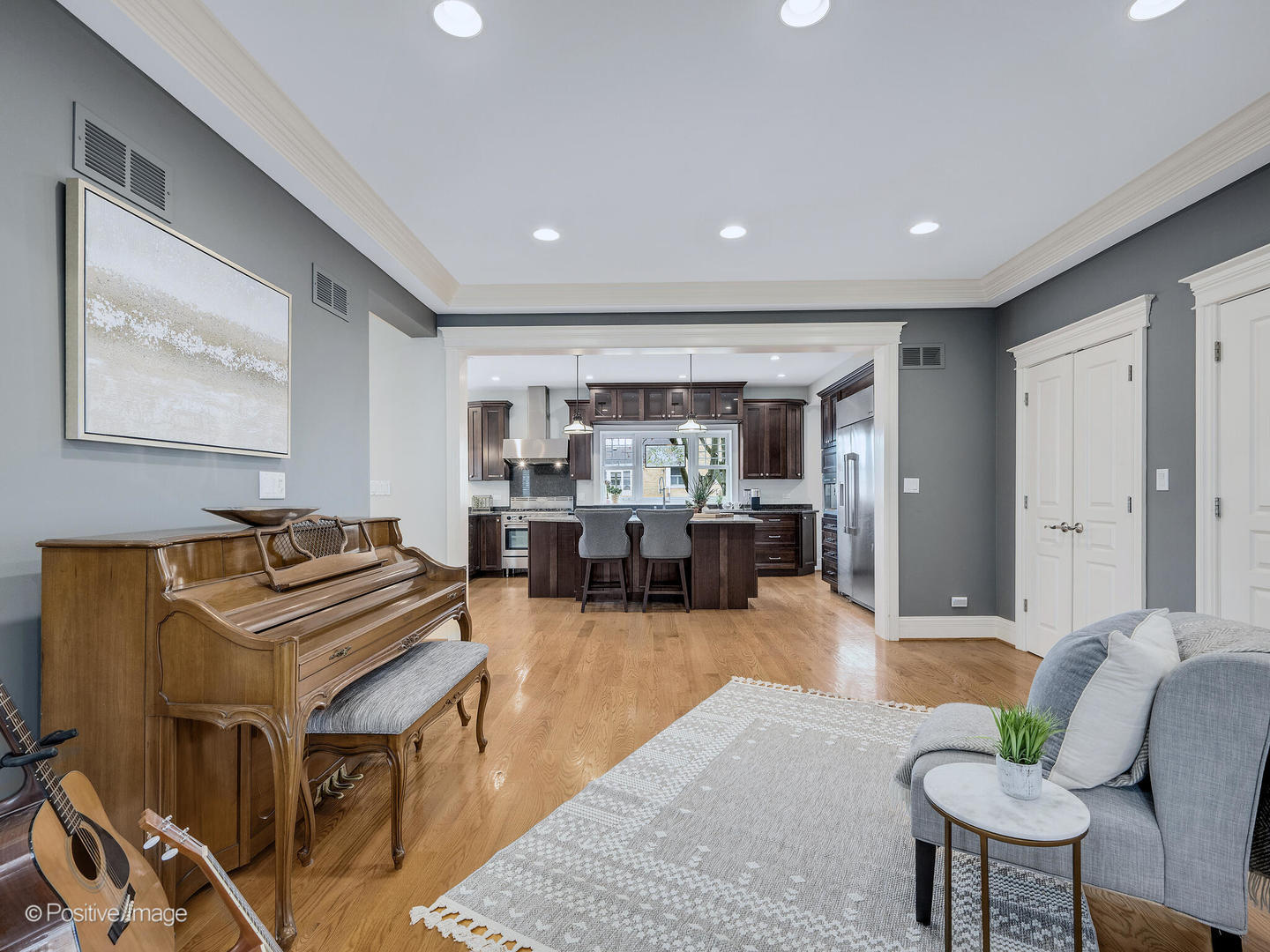 451 S SPRING Avenue, La Grange, IL 60525