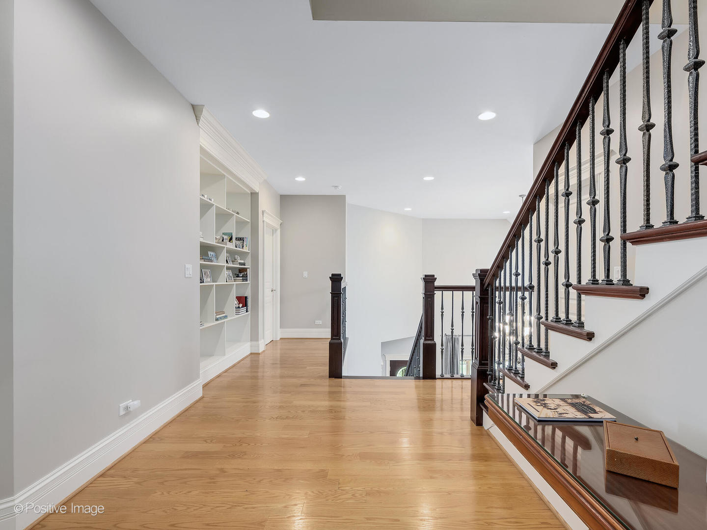 451 S SPRING Avenue, La Grange, IL 60525