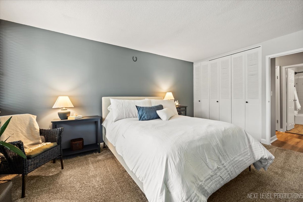 2222 S Stewart Avenue #1C, Lombard, IL 60148