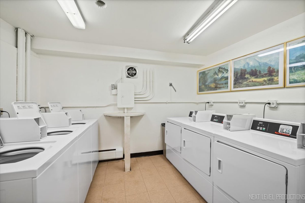 2222 S Stewart Avenue #1C, Lombard, IL 60148