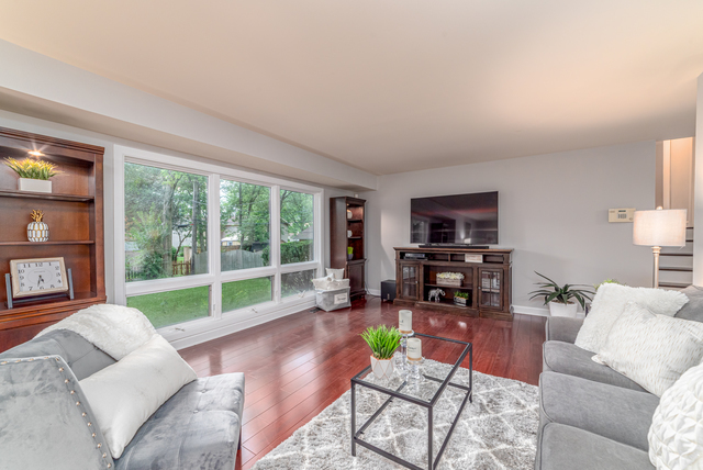 21W021 Marlborough Lane, Lombard, IL 60148