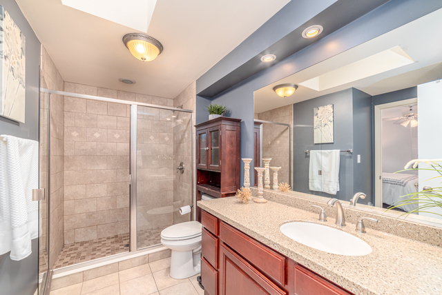 21W021 Marlborough Lane, Lombard, IL 60148