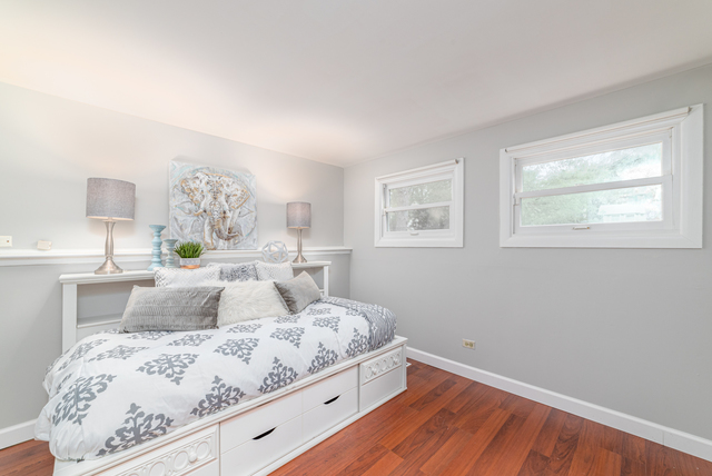 21W021 Marlborough Lane, Lombard, IL 60148