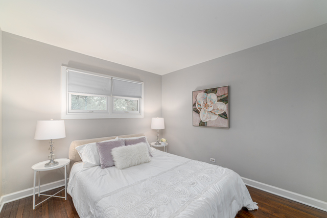 21W021 Marlborough Lane, Lombard, IL 60148