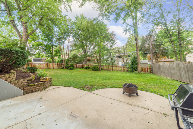 21W021 Marlborough Lane, Lombard, IL 60148