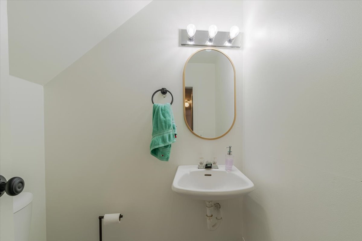 105 Detweiller Street, Congerville, IL 61729